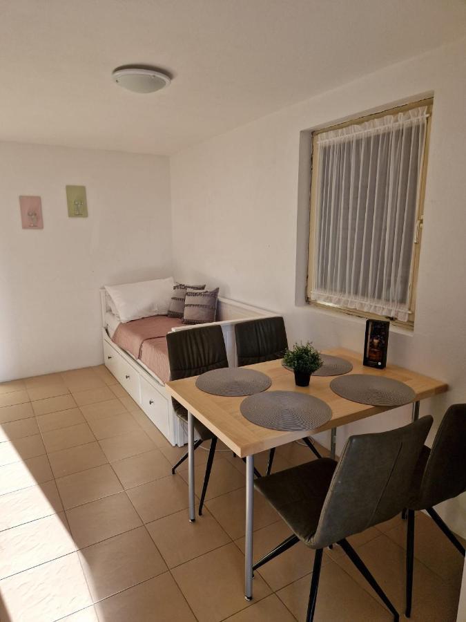 Apartment Misic ルティナ エクステリア 写真