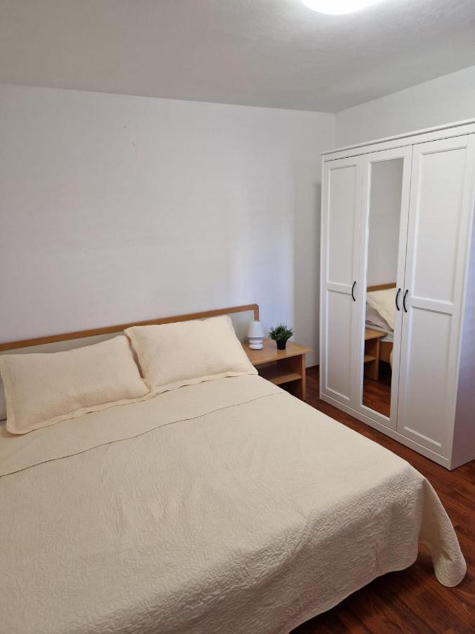 Apartment Misic ルティナ エクステリア 写真