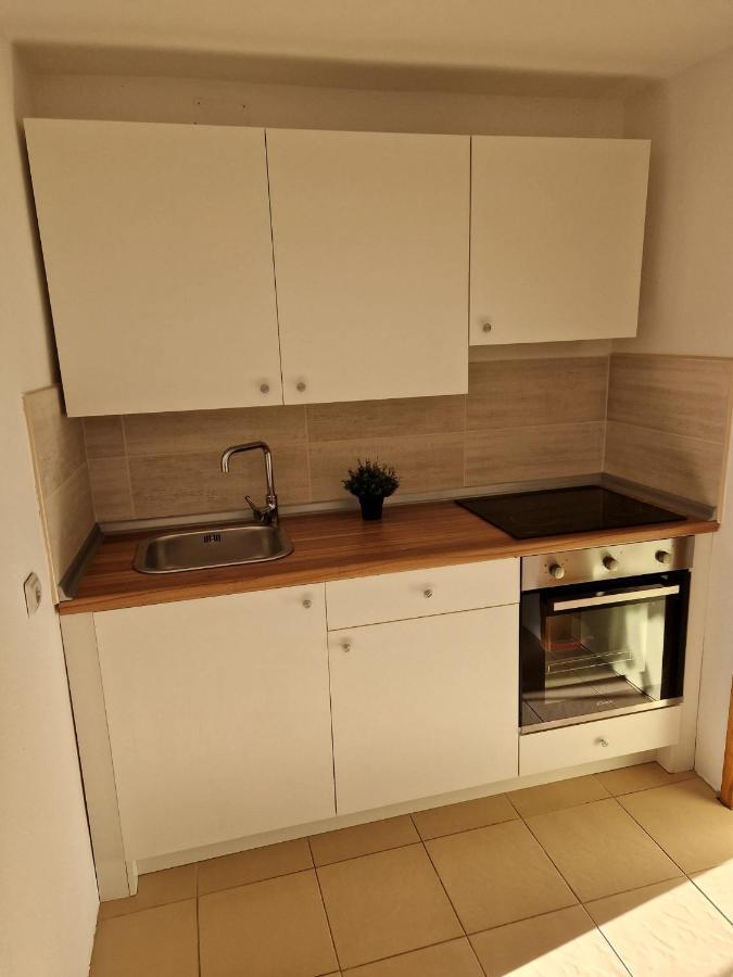 Apartment Misic ルティナ エクステリア 写真